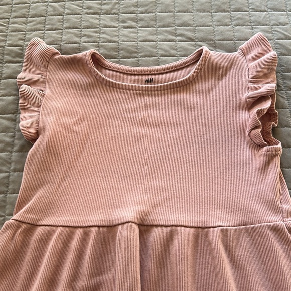 EUC- 🩷 Pretty in Pink H&M Dress - Picture 2 of 7